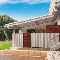 1-17-Cr1-outside-courtyard